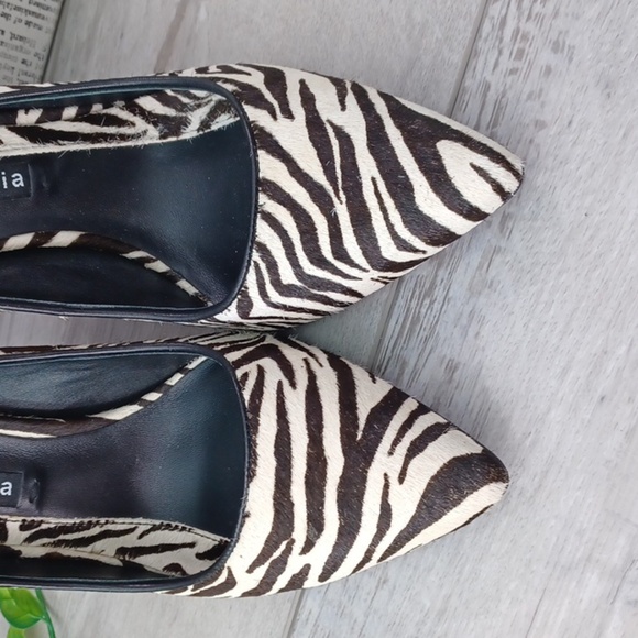 Alice + Olivia Zebra Print Calf Hair Heels - Picture 2 of 10